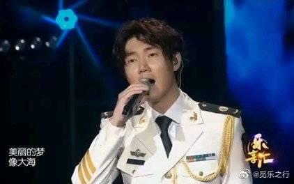 王晰-海恋 点击就看晰哥穿白色军装礼服的演出