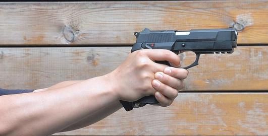 压力过大致心态崩溃?印度边境士兵枪杀长官,随后举枪自尽