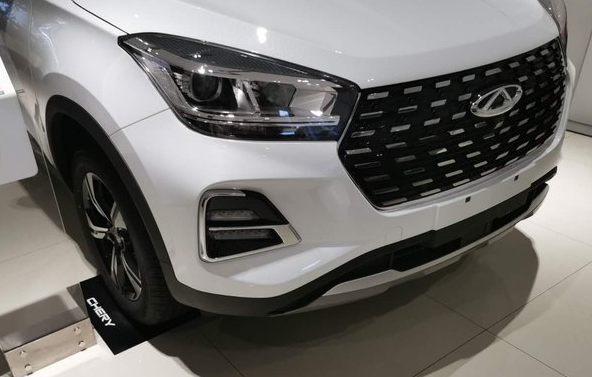 2020款奇瑞瑞虎5x到店,下周上市,白色涂装很大气,配自适应巡航