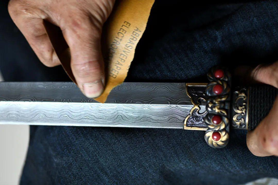河北行唐:传统工艺剑锻造技艺的传承创新