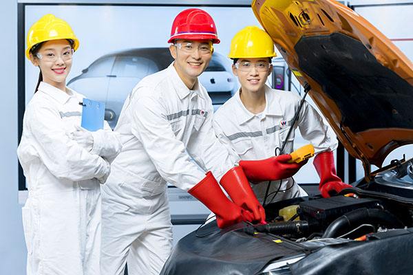 学的是车辆工程,看到今年的就业形势,想转无人驾驶行不行?