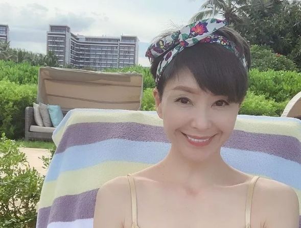 52岁富豪翁江培迎娶21岁伍咏薇,婚后13天离开人世