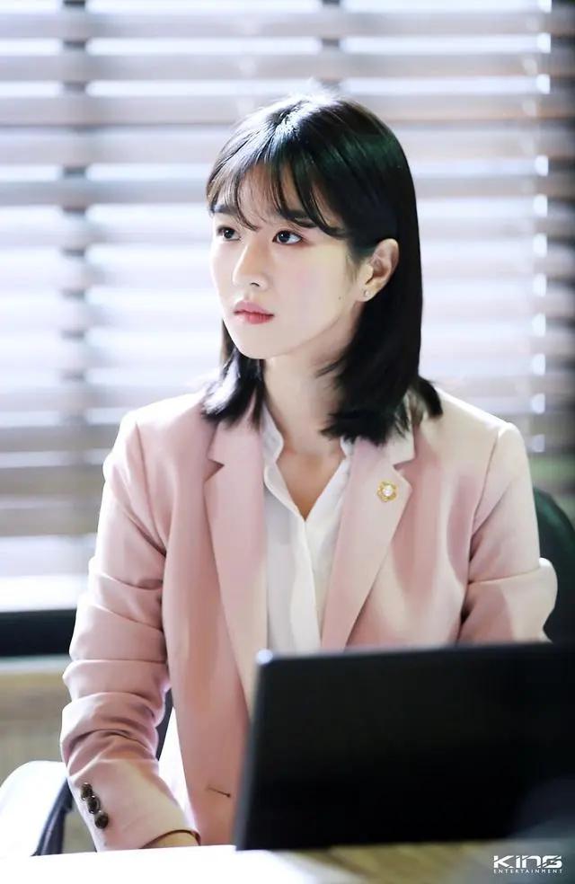 徐睿知短发超惊艳徐睿知虽然是精神病但没关系长发又黑又顺