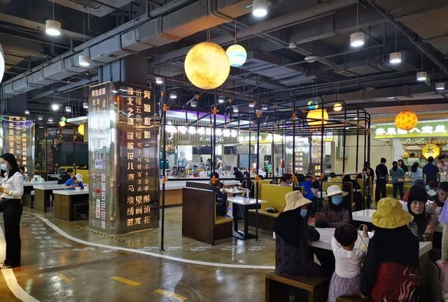 大食记美食城,繁华都市中的美食打卡地,这里有别样的西宁味道