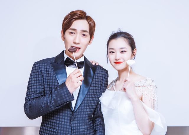 朱一龙和宋轶合拍照片,这两人人也太有爱了!这次宋轶是女主了!