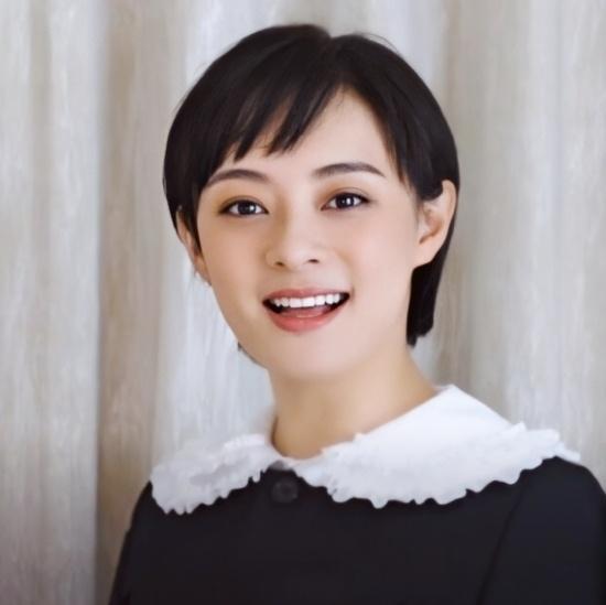 终于等来孙俪的长头发!时隔11年留长发,红唇配印花裙太有文艺范