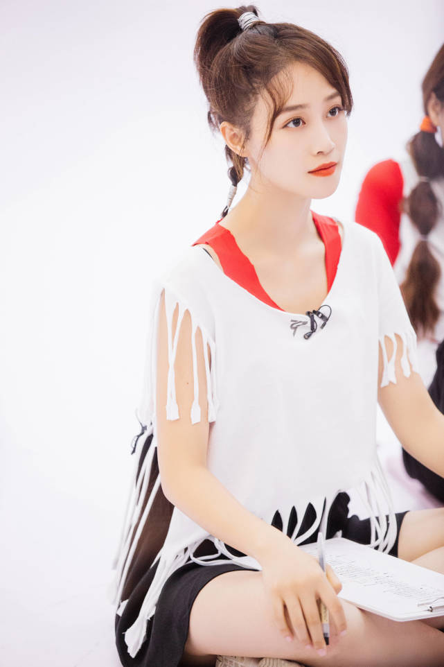 从人艺辞职，前同事这样回应，她只是有野心也被骂惨了休闲区蓝鸢梦想 - Www.slyday.coM