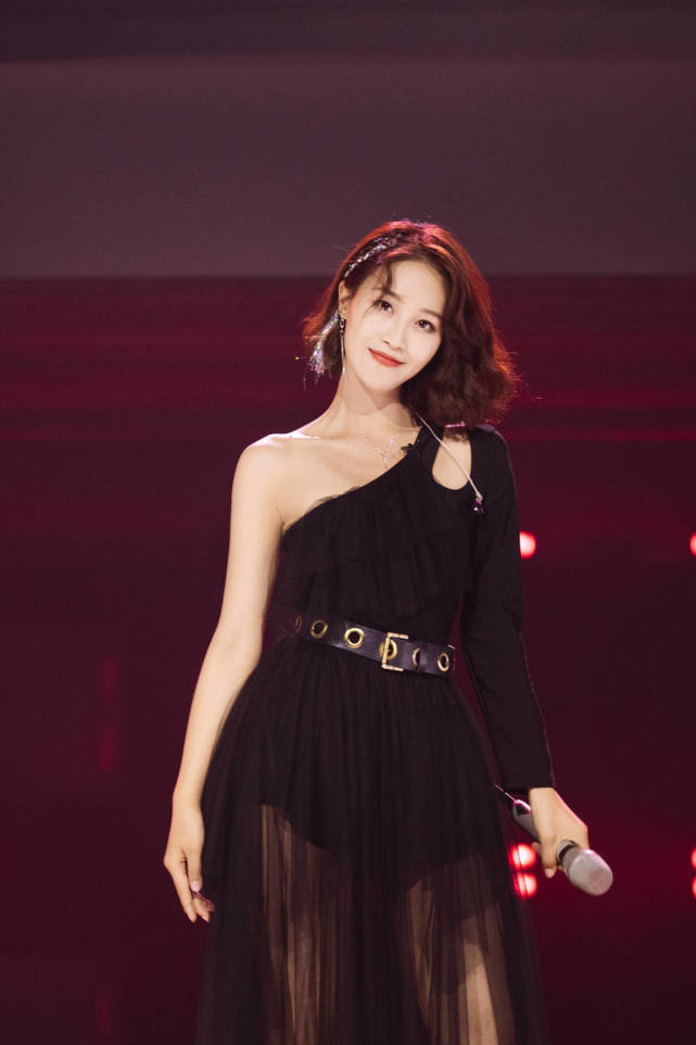 从人艺辞职，前同事这样回应，她只是有野心也被骂惨了休闲区蓝鸢梦想 - Www.slyday.coM