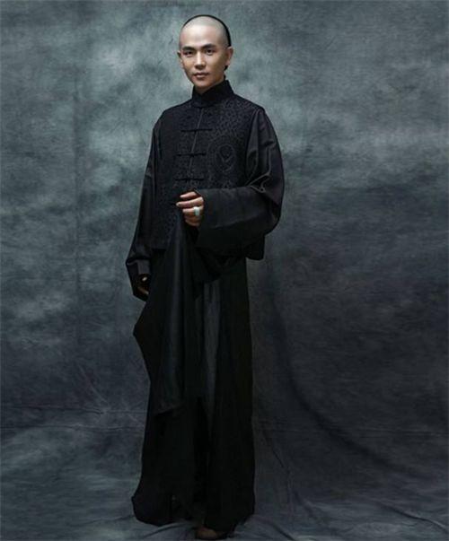 富家小姐嫌未婚夫太穷,让侍女冒名下嫁,多年后侍女成一品夫人|陶澍