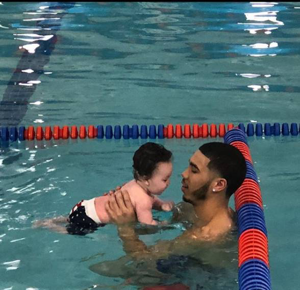 nba巨人游泳都啥样波尔游泳池变澡堂300斤奥胖掀起巨大浪花