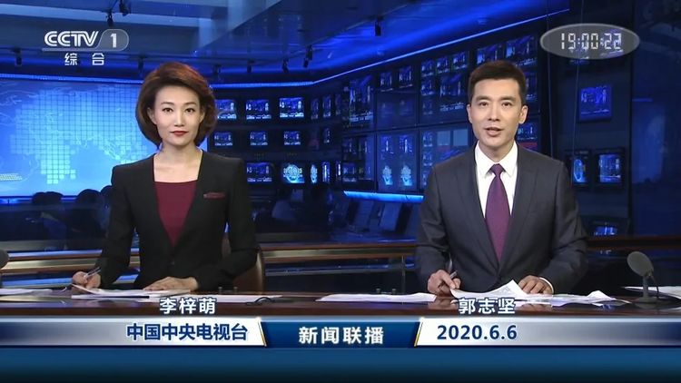 央视80后新闻主播何岩柯,这颜值和资历完全可以考虑接郭志坚的班