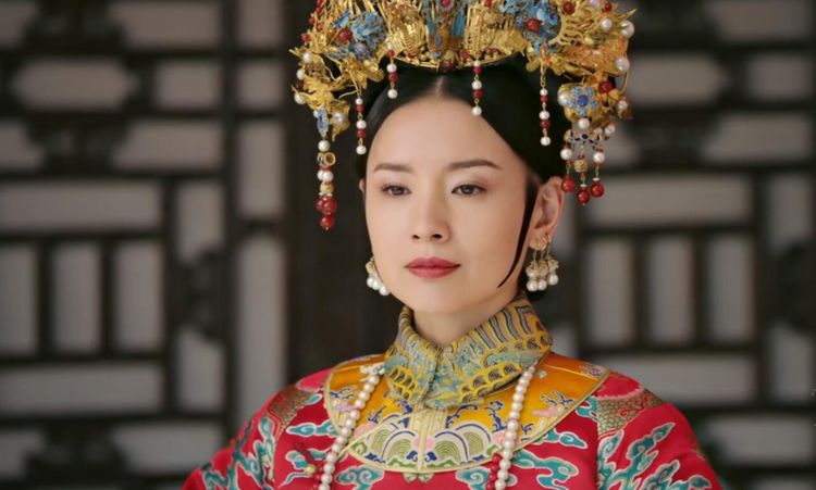 她14岁成为皇后,入宫7年后怀上龙子,却因自己任性导致一场悲剧