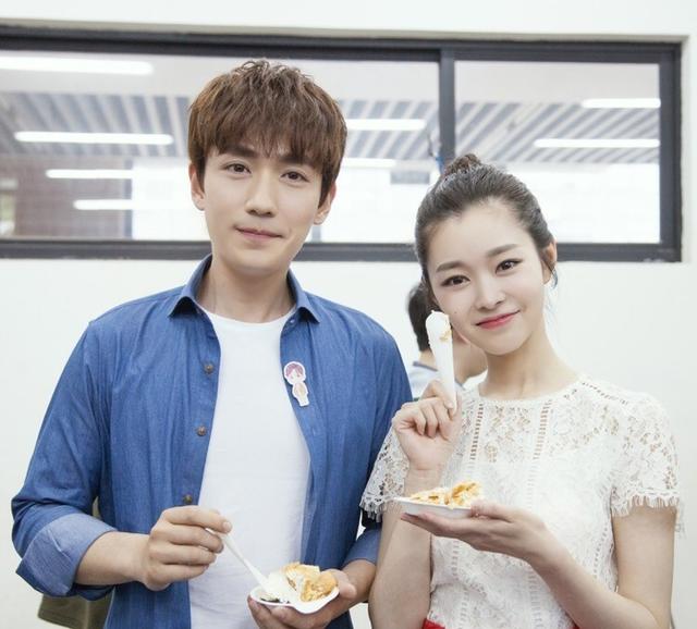 朱一龙和宋轶合拍照片,这两人人也太有爱了!这次宋轶是女主了!