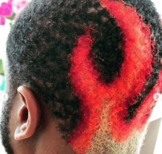 火焰,这颜色看起来更酷了,他还在中国的社媒上发布了自己的新发型的