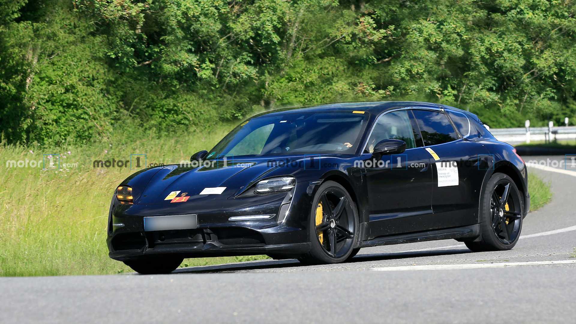 最美纯电旅行车保时捷taycan猎装版实车曝光