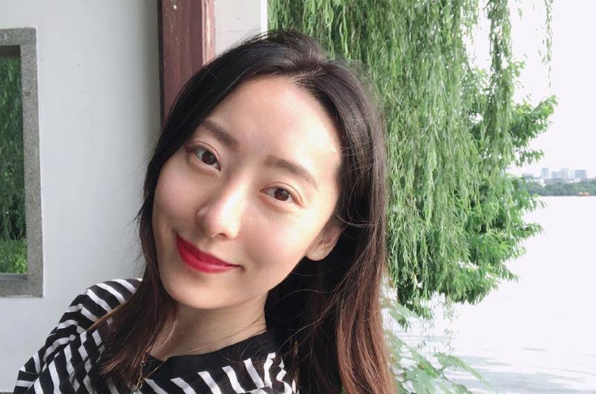 经纪人也有点崩溃,说出了《怪你过分美丽》里女主角莫向晚的那句台词