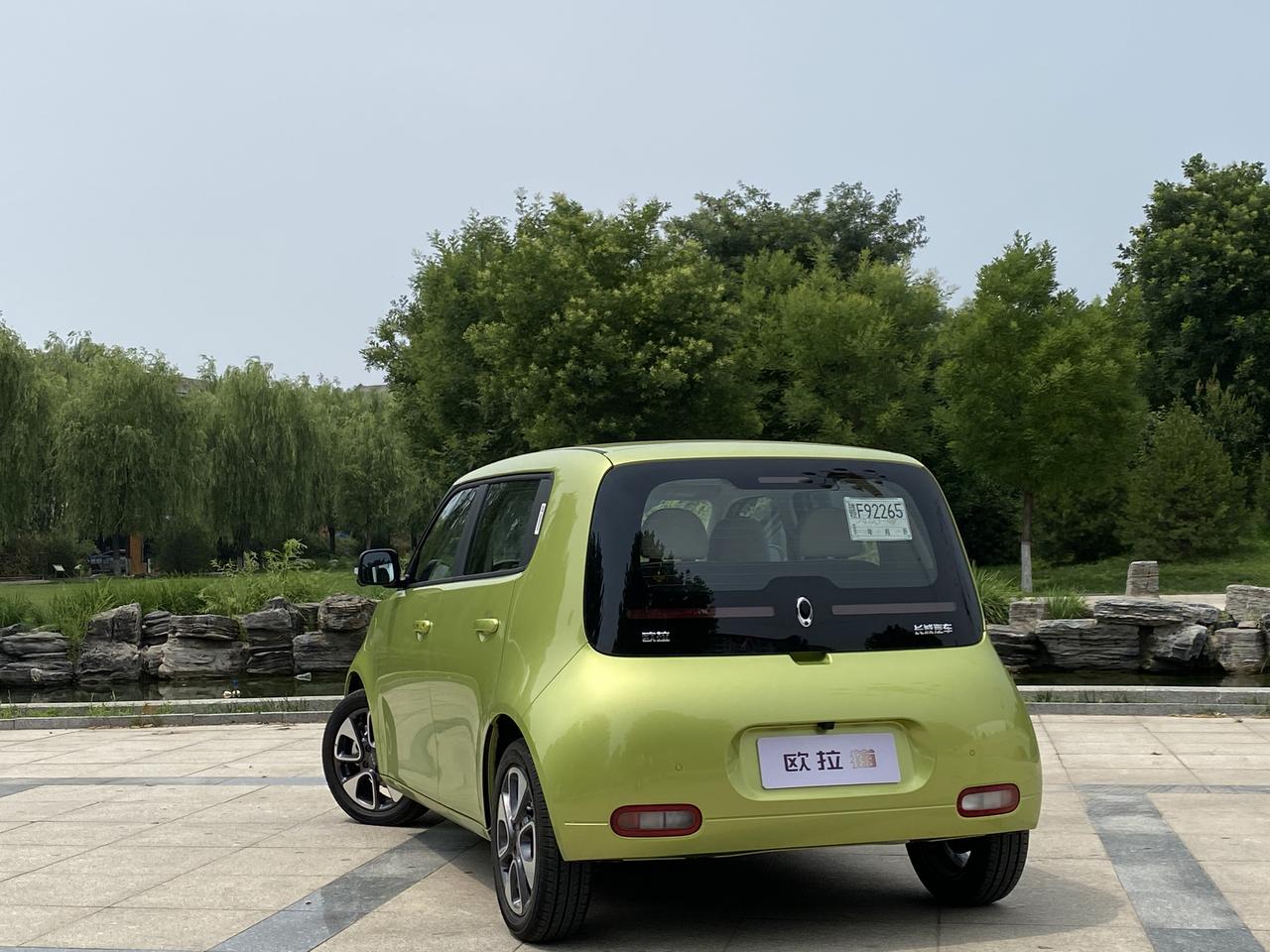 欧拉白猫将于15日上市-新浪汽车