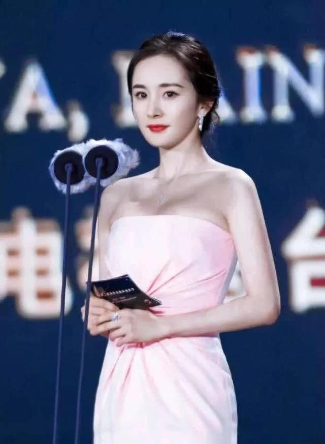 《密室大逃脱2》第二集就搞事情,杨幂王鸥同框,这是都放下了?