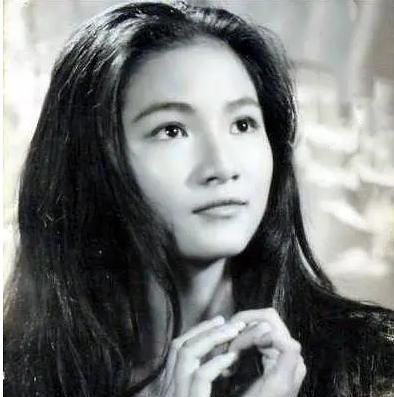 功夫皇后离婚破产,叛逆44年重新开始,再复出反而更红了?