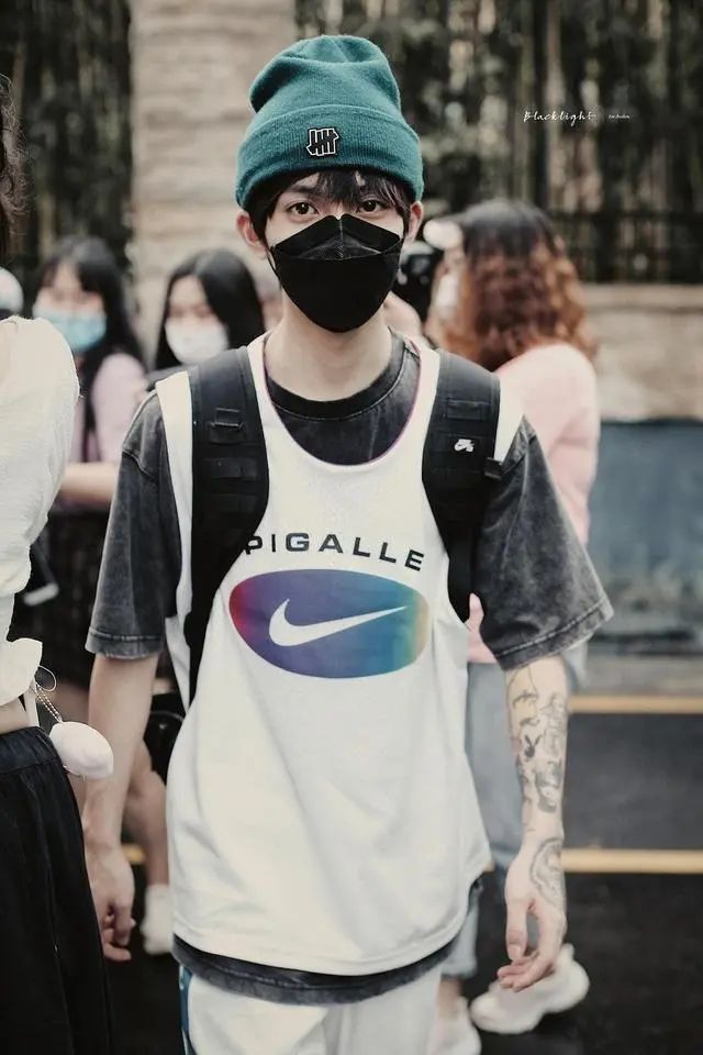 原创音乐人演绎全新歌,获得导师认可|少年之名|陈俊豪|导师_新浪新闻