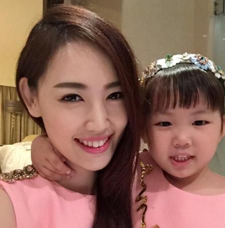 王宝强的准老婆曝光学历高情商高但气质比不上马蓉