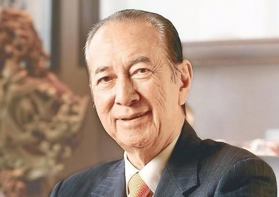 郭可盈缅怀赌王晒19年前旧照年轻时候的蔡少芬陈法蓉好漂亮