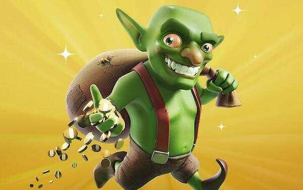 绿色皮肤尖耳朵獠牙咧嘴的面貌