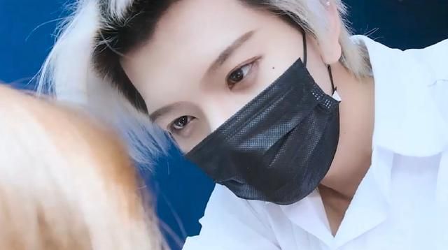 大学照片曝光七鹤大人这次真的发火了网友石锤鸭嘴兽