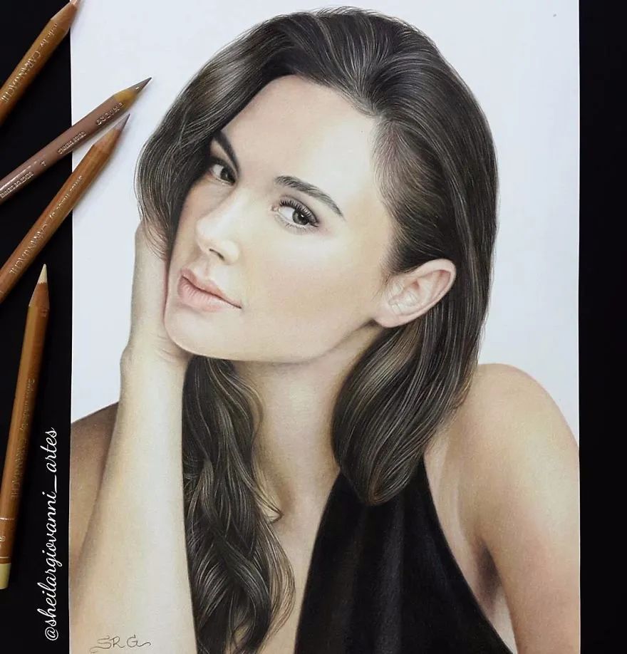 真正大神级彩铅画家,看到第一幅肖像画,就让人心服口服了