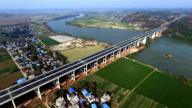安徽在建的一条高速,全长约134公里,设有特大桥4座,大桥28座