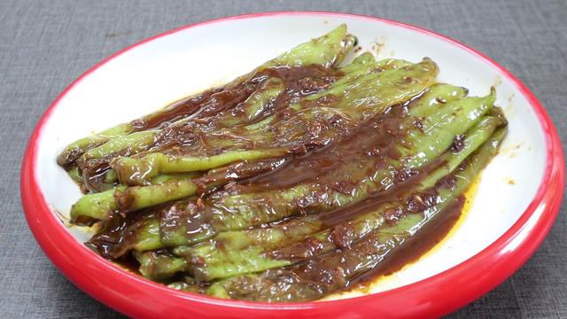 做酱青椒有诀窍,学会这做法,比红烧肉还香,夏天吃下酒又下饭