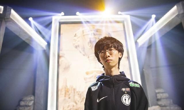 ig再次调整首发阵容,宝蓝首发登场,本赛季第一次|赛季|战队|阵容_新浪