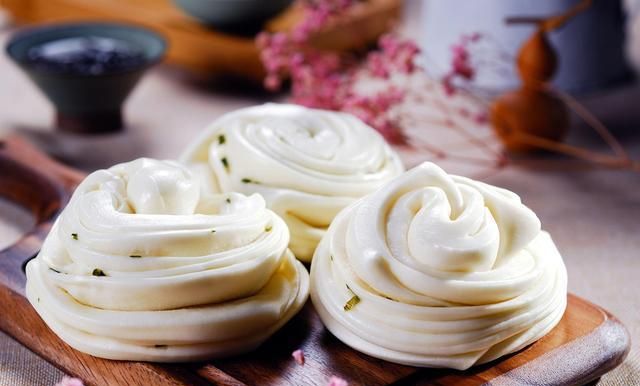 炎炎夏日,不愿做饭吗?学会这道懒人主食,蒸一蒸就能吃