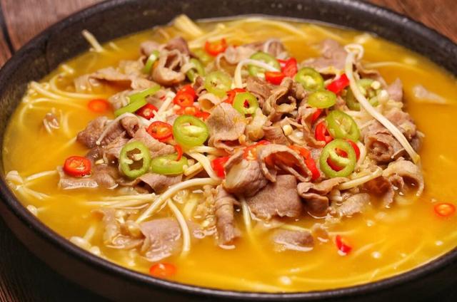 酸辣开胃金汤肥牛,百吃不腻的米饭杀手,拌着吃巨满足