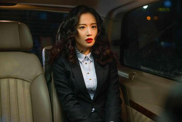 她出道多年不红,今凭《隐秘》人气大增,这位90后小花演技太赞