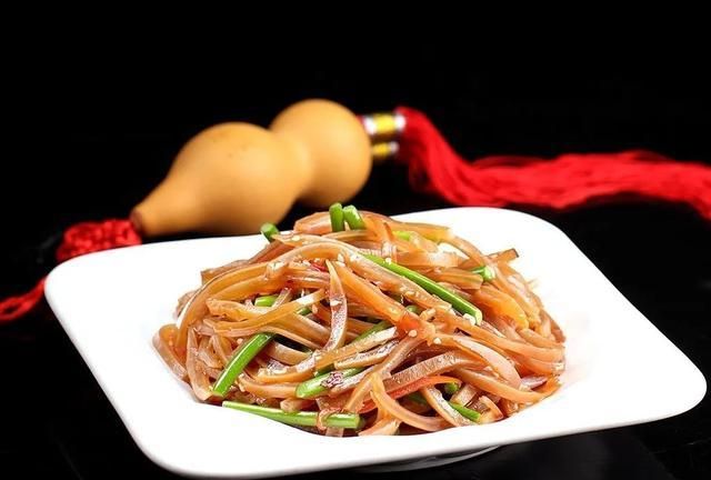 凉拌驴皮八珍驴拼先容小编咽个口水小编就不明白了好好一个凉菜"颜值"