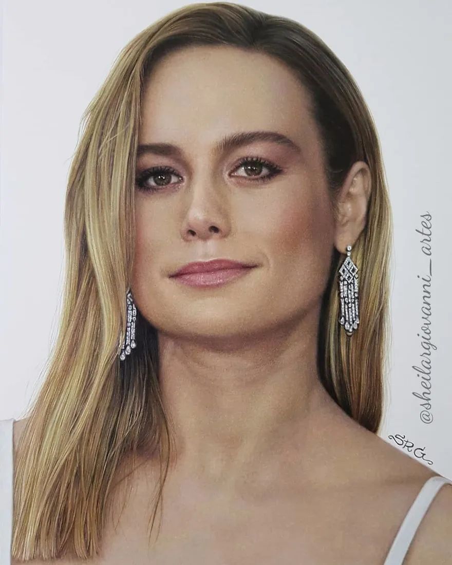 真正大神级彩铅画家,看到第一幅肖像画,就让人心服口服了