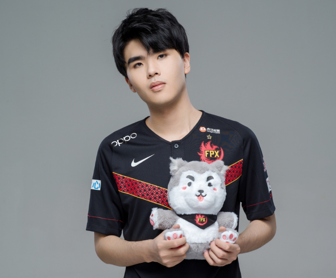 在fpx的四保一战术下,lwx原形毕露了