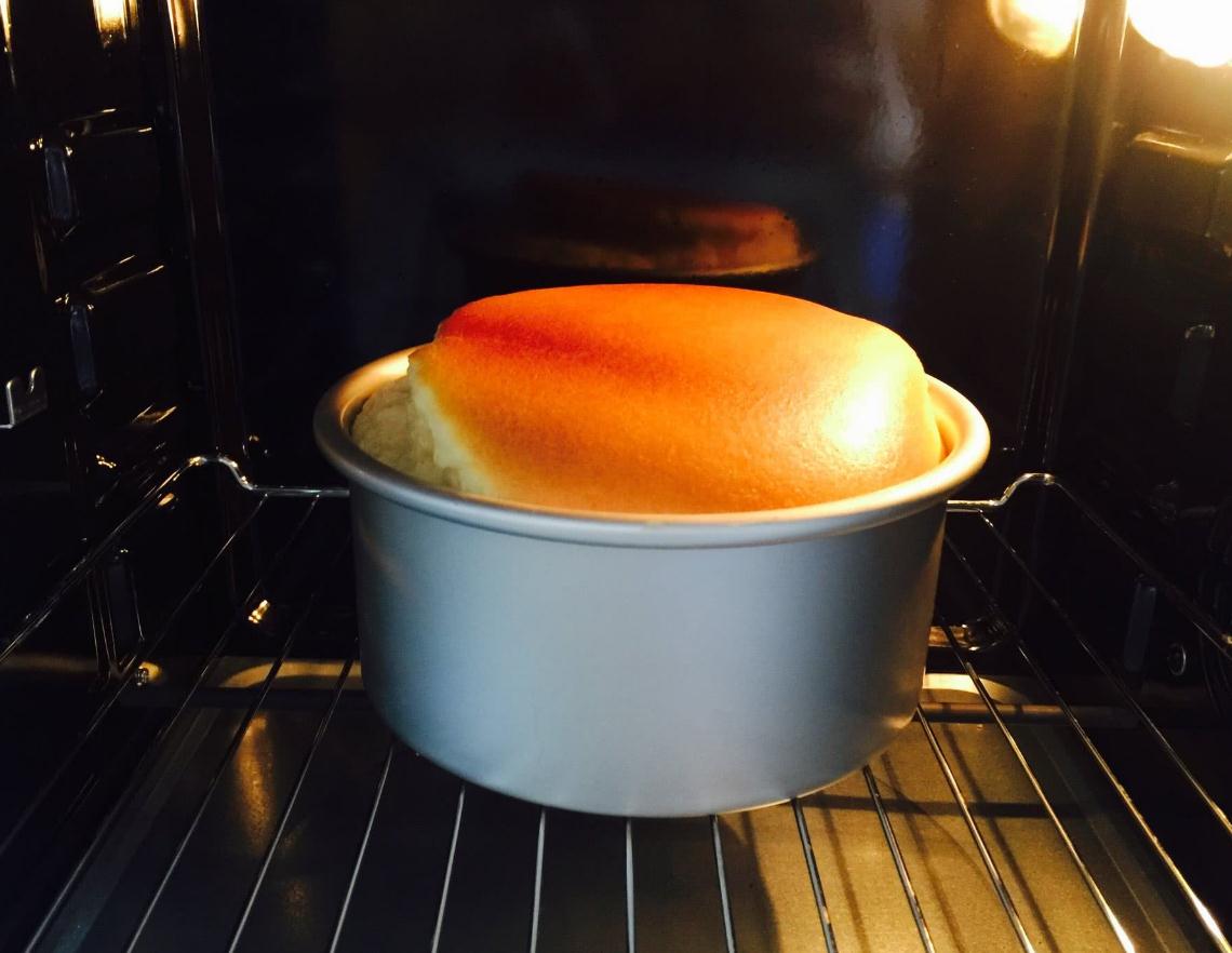 烤蛋糕的几个小窍门,轻松来掌握,蛋糕不在塌陷或者硬邦邦