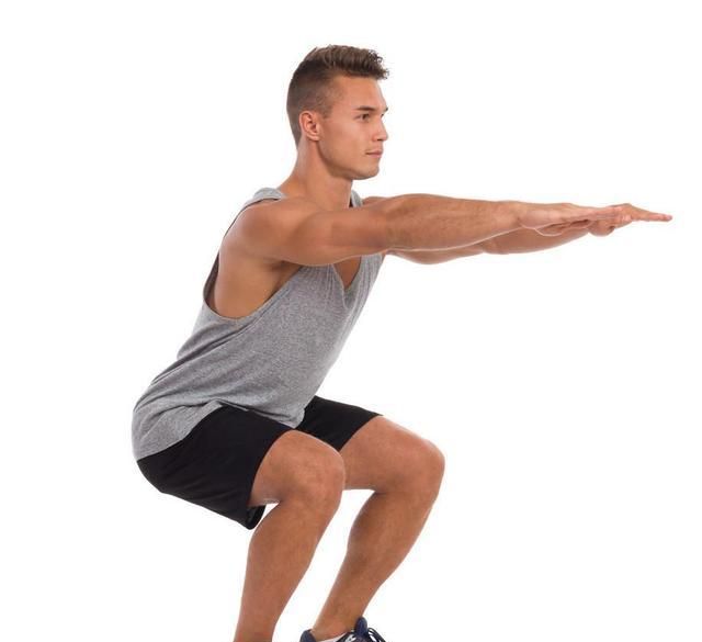 黄金健身动作深蹲坚持做深蹲的好处你知道吗