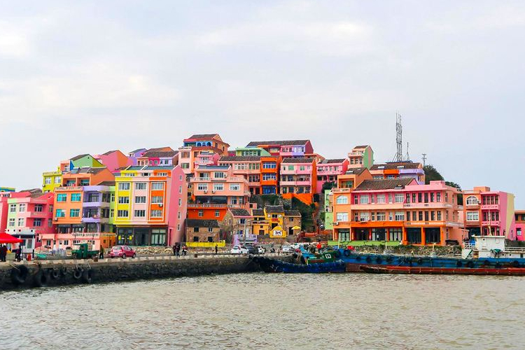 浙江一渔村走红,人称台州"小希腊",却被网友吐槽是"照骗"