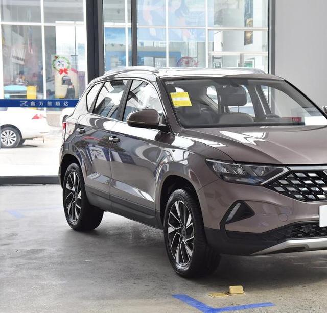 捷达果然没令大家失望,新车宽1米9,比宝来都省油,8.48万起