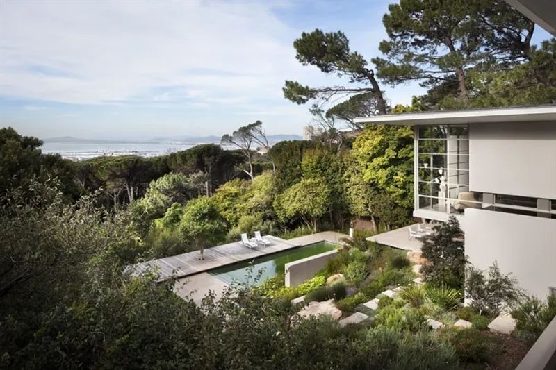 春之秋私家花园设计 | 10个现代别墅花园设计,你pick哪个?