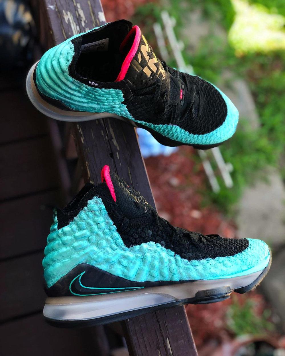 詹皇超人气配色又来了南海岸lebron17现身网络