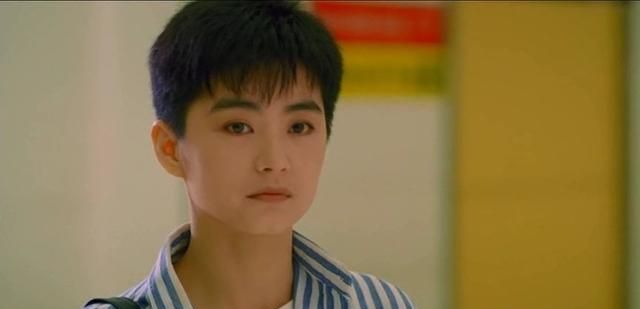 1988年《今夜星光灿烂》,林青霞饰演杜采薇,短发少年气