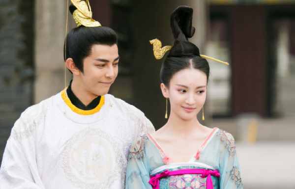 朱一龙|白宇|剧情_新浪新闻