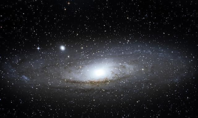 哈勃望远镜的最新发现:ngc2275是哈勃望远镜的最新发现,目前哈勃深空