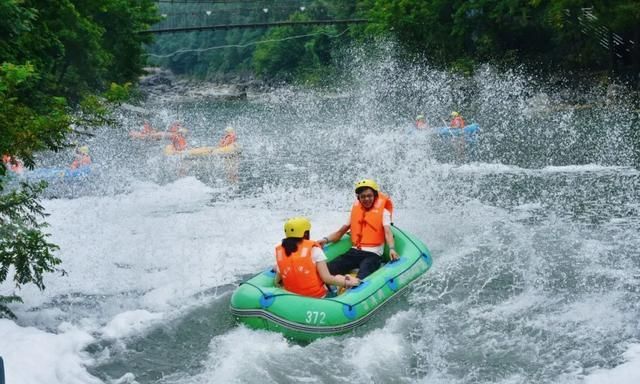 「创建天府旅游名县」广元朝天雪溪洞峡谷漂流激情开漂!