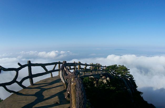 横跨三省的大别山把2个5a景区都留在了安徽你去过吗