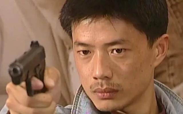 该剧是由张建栋执导的,演员上请来了王志文,李幼斌,陈大伟等人,这部片